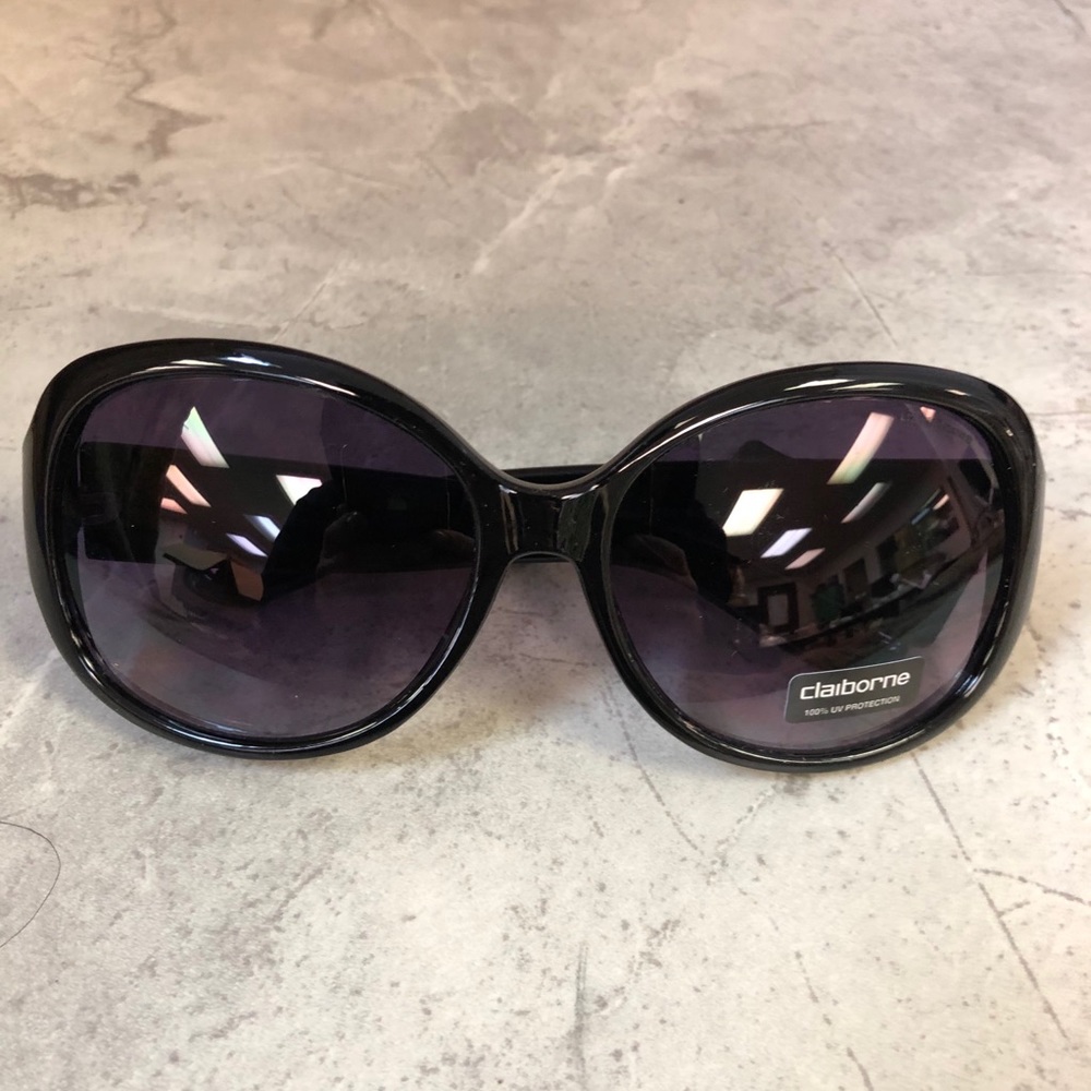 Liz Claiborne Women’s Designer Sunglasses NWT - Picture 5 of 5